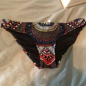 Ruched Tribal Pattern Swimsuit Bottoms